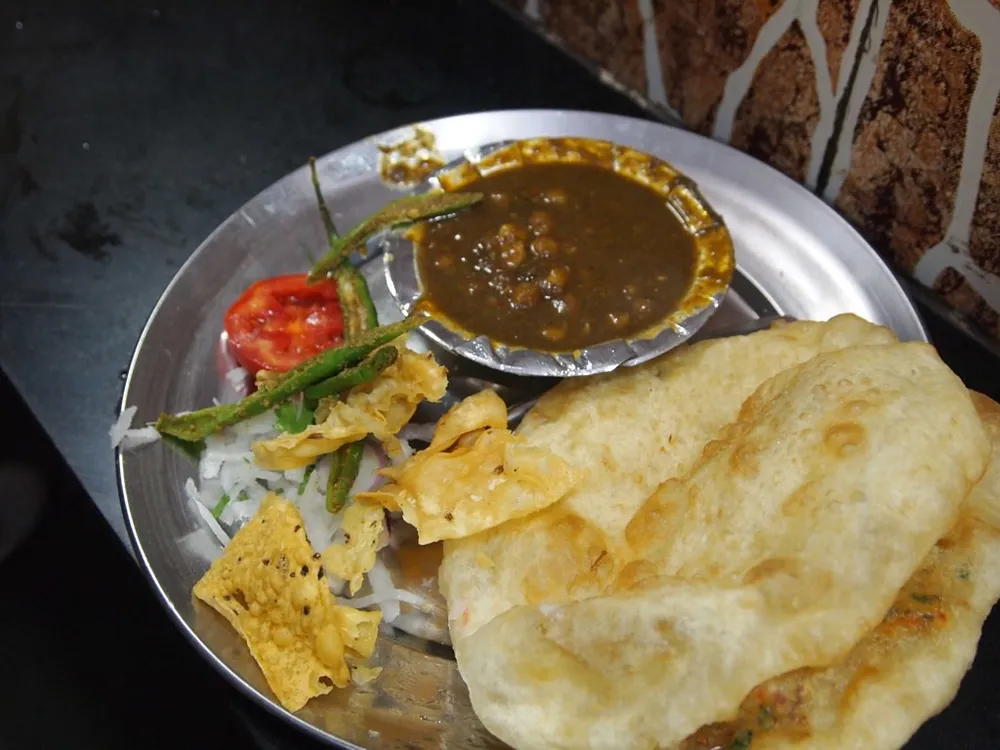 Channa Bhatura (2 Pcs)